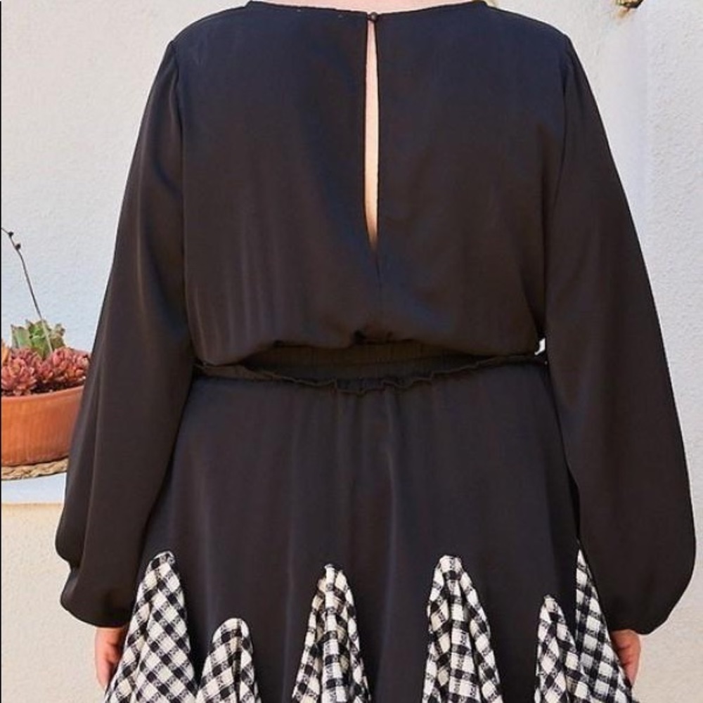 Gingham Ruffle Romper - Picture 7 of 7